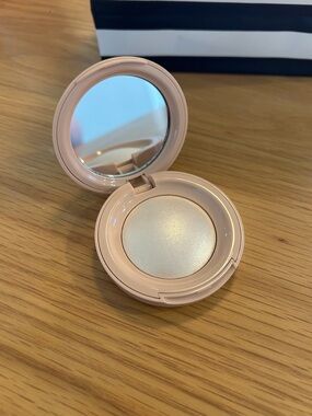 Rare Beauty Positive Light Silky Touch Highlighter Shade Enlighten New